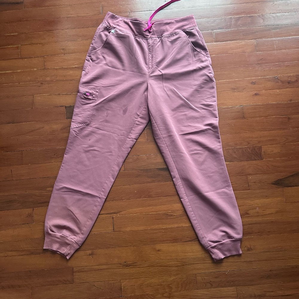 Figs Women's Mauve Jogger Pants